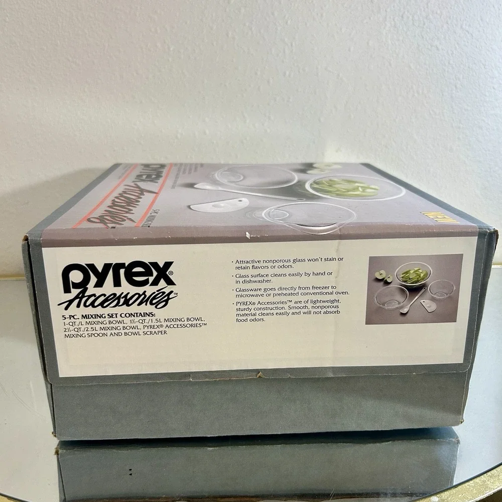 Pyrex Designs VTG 1994 5 Piece Mixing Serving Bowl Set Corning‎ (Factory Sealed)